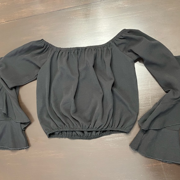 Black Ruffle Crop Top - Picture 3 of 3